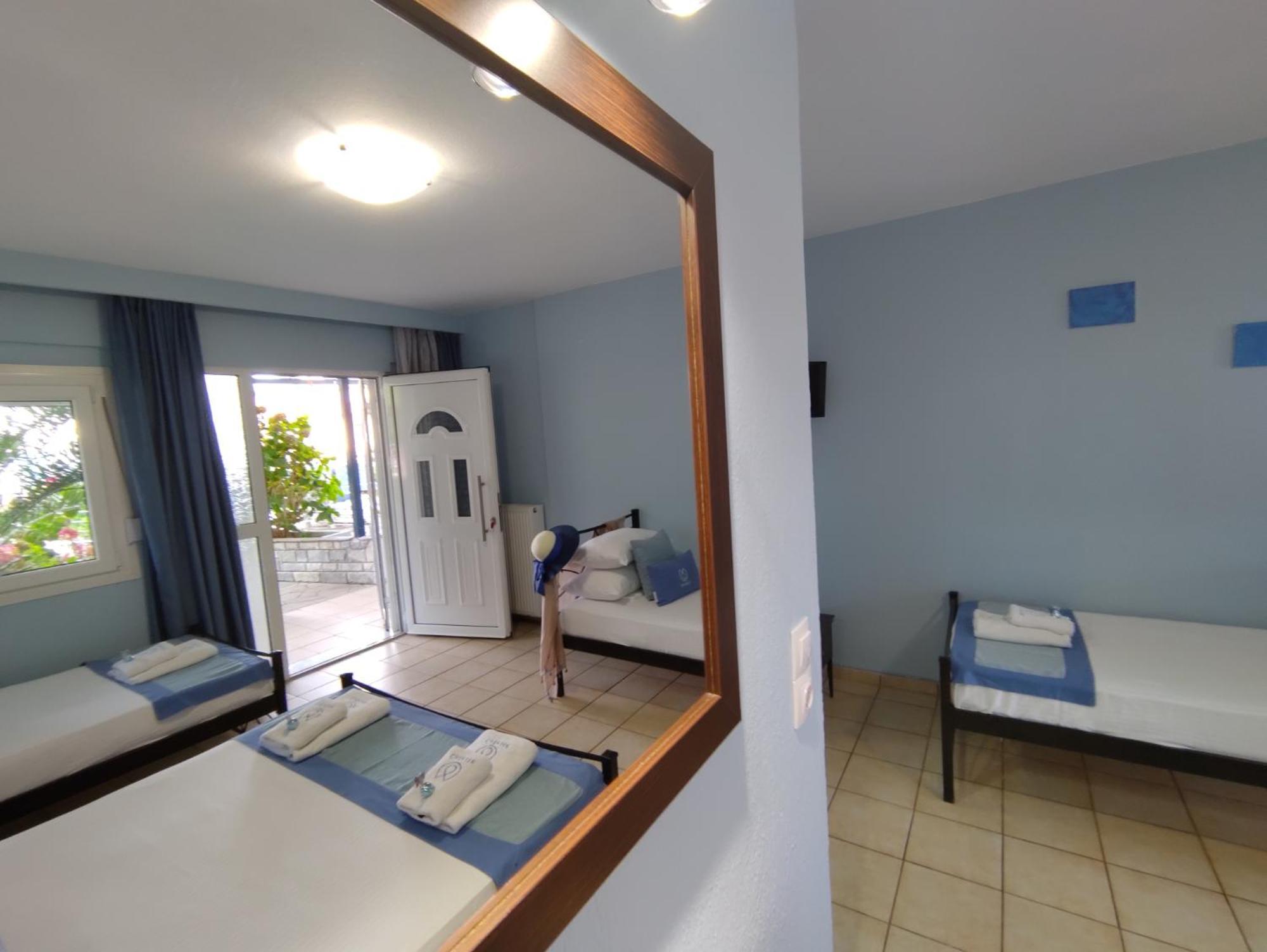 Celeste Deluxe Apartments Skala Potamia  Zimmer foto